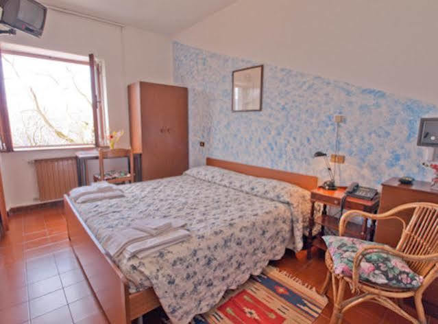 Hotel Rondanino Lanzo dʼIntelvi Εξωτερικό φωτογραφία