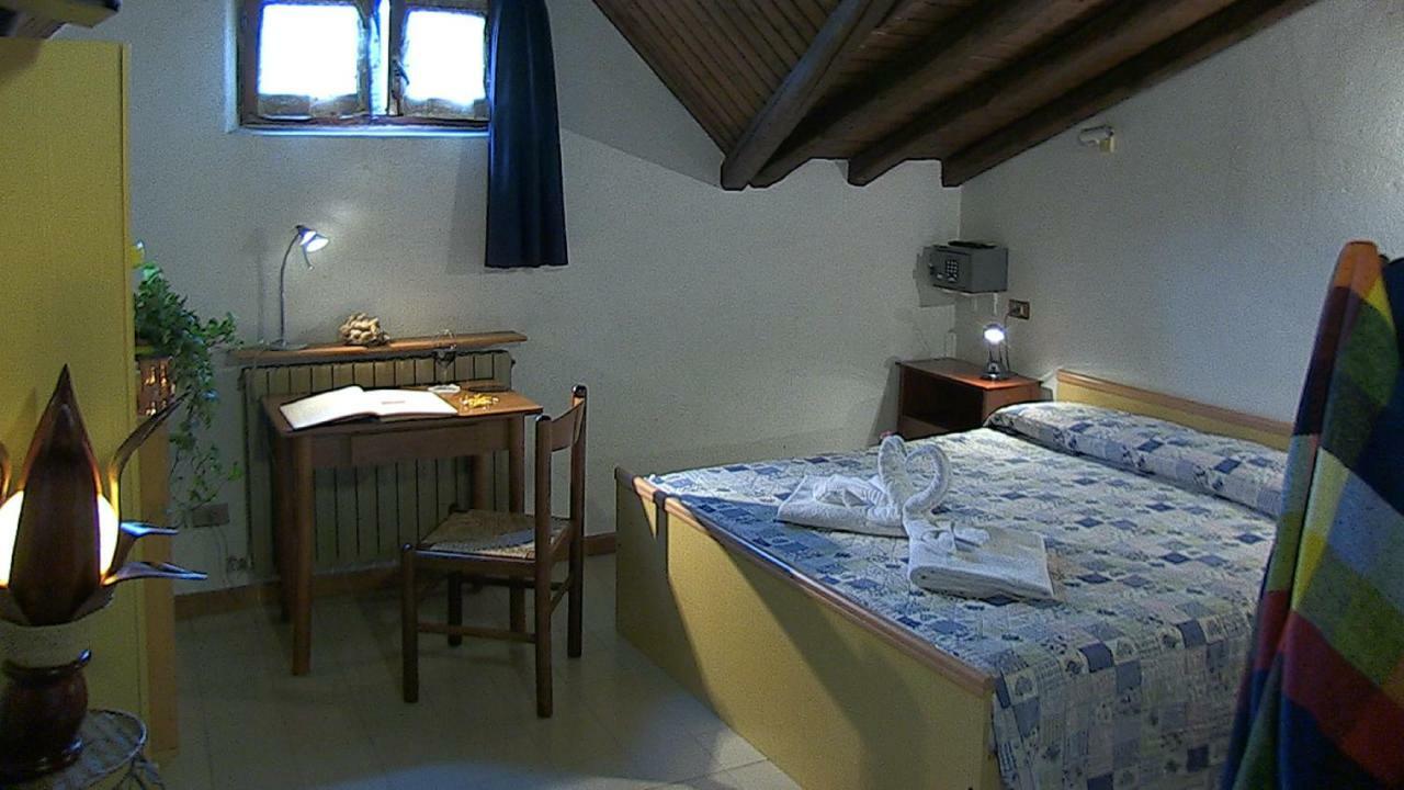 Hotel Rondanino Lanzo dʼIntelvi Εξωτερικό φωτογραφία